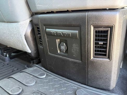 Used 2018 RAM 2500 Big Horn AWD/4WD image 38