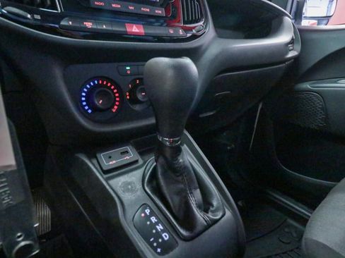 Used 2019 RAM ProMaster City Tradesman SLT FWD image 18