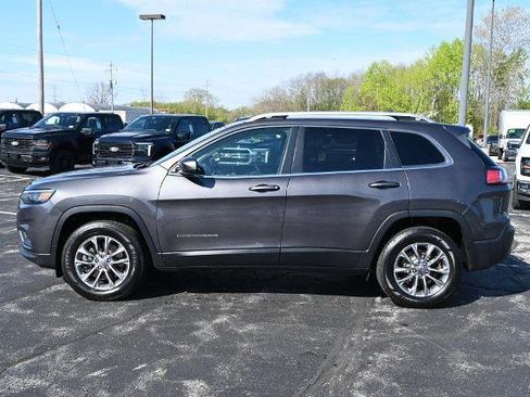 Used 2019 Jeep Cherokee Latitude Plus w/ Comfort/Convenience Group AWD/4WD image 4