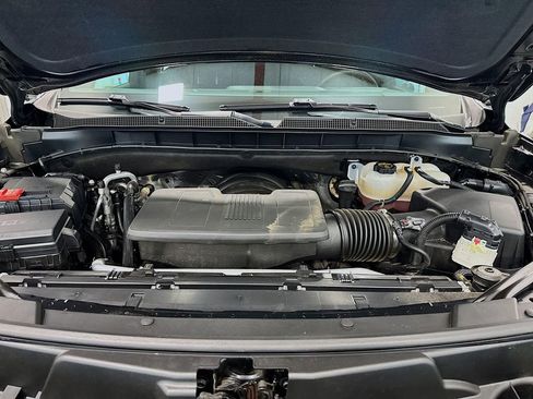 Used 2025 Chevrolet Tahoe LS image 25