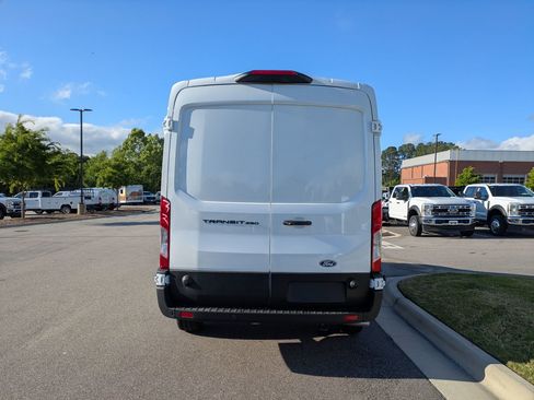 New 2026 Ford Transit 250 148 Medium Roof RWD image 5