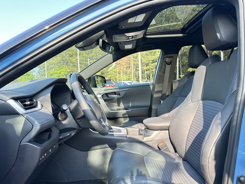 Used 2024 Toyota RAV4 XSE w/ Weather Package AWD/4WD image 7