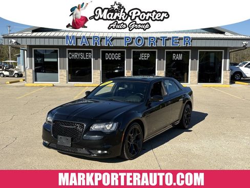 Used 2022 Chrysler 300 S RWD image 1