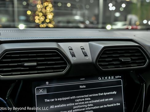 Used 2023 Lamborghini Urus S image 33