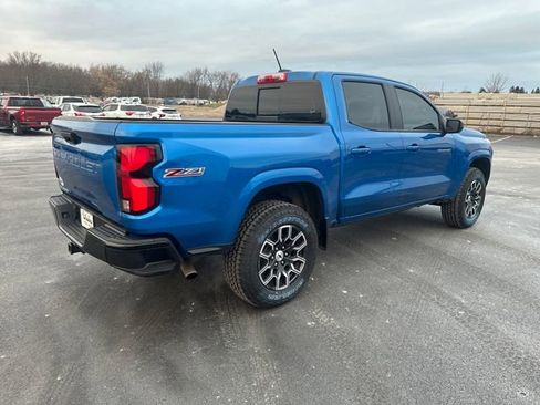 Used 2023 Chevrolet Colorado Z71 w/ Z71 Convenience Package 2 image 5