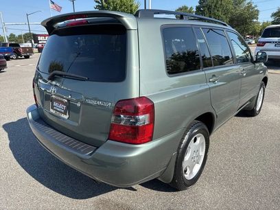 Used 2005 Toyota Highlander Limited w/ Leather Trim Pkg
