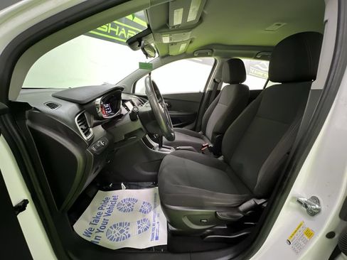 Used 2021 Chevrolet Trax LS w/ Tint and Cruise Package FWD image 16