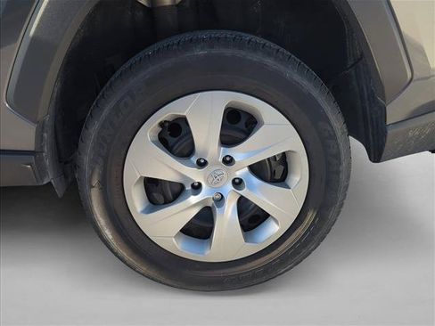 Used 2023 Toyota RAV4 LE FWD image 9