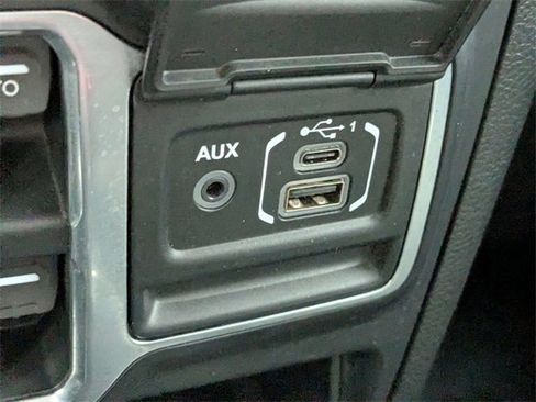 Used 2018 Jeep Wrangler Unlimited Sport S image 30