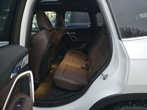 Used 2023 BMW X1 xDrive28i w/ Premium Package image 15