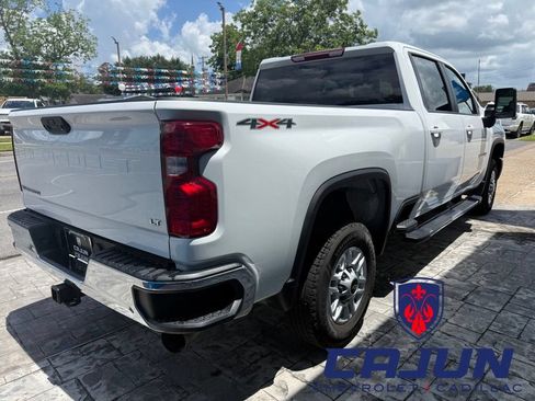 Used 2025 Chevrolet Silverado 2500 LT w/ Convenience Package AWD/4WD image 4