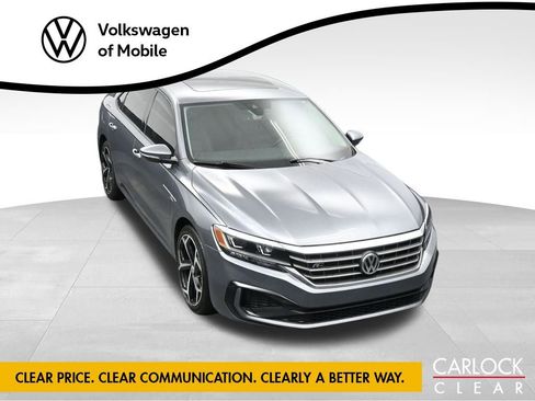 Used 2020 Volkswagen Passat 2.0T R-Line image 25