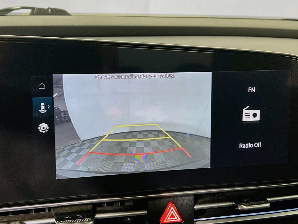 Used 2025 Hyundai Elantra Limited FWD image 13