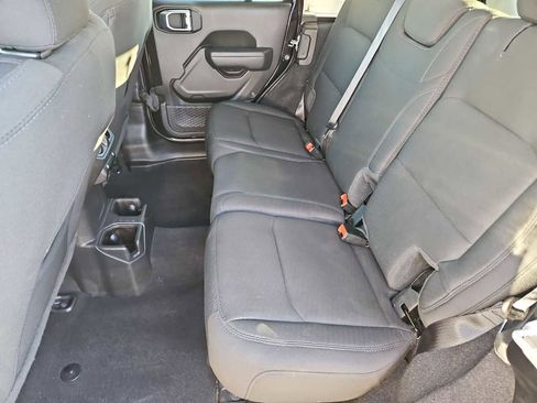 Used 2021 Jeep Wrangler Unlimited Sport image 18
