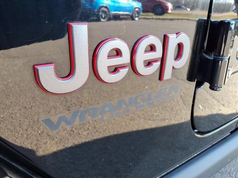 Used 2021 Jeep Wrangler Unlimited Rubicon w/ LED Lighting Group AWD/4WD image 15