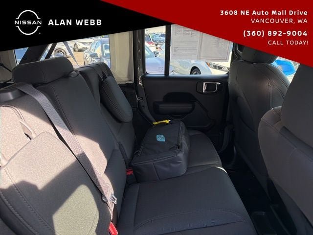 Used 2023 Jeep Wrangler Unlimited w/ Cold Weather Group AWD/4WD image 23