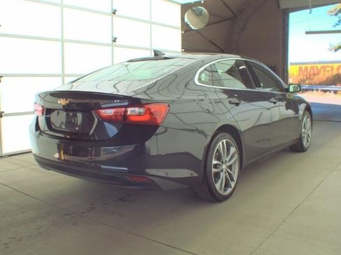 Used 2023 Chevrolet Malibu LT image 3