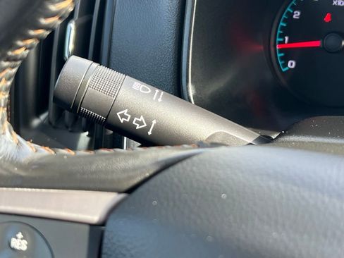 Used 2022 GMC Canyon AT4 image 31