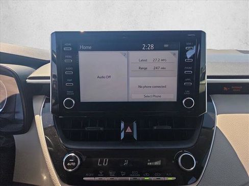 Used 2020 Toyota Corolla LE FWD image 13