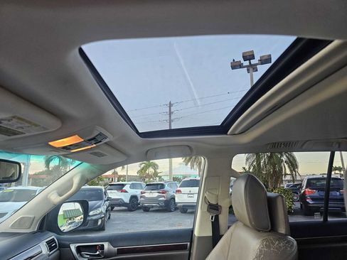 Used 2011 Lexus GX 460 Premium image 13