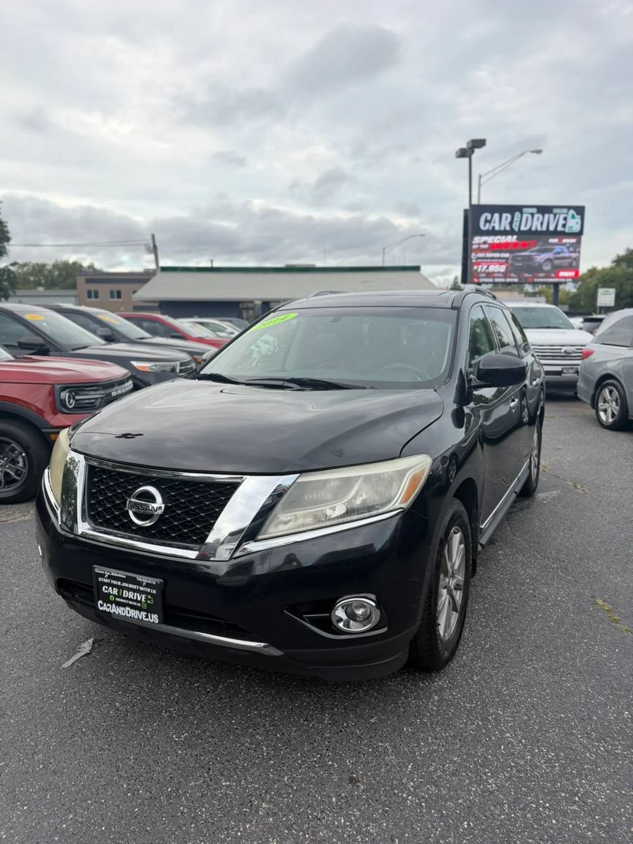Used 2014 Nissan Pathfinder SL w/ SL Premium Package AWD/4WD image 2