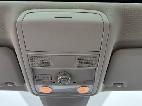 Used 2022 Volkswagen Passat 2.0T image 26