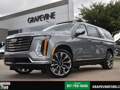 Used 2025 Cadillac Escalade ESV Premium Luxury Platinum AWD/4WD image 1