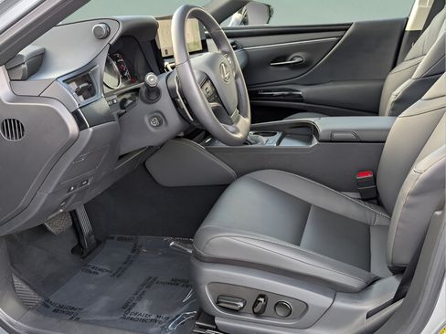Used 2025 Lexus ES 350 w/ Premium Package FWD image 10