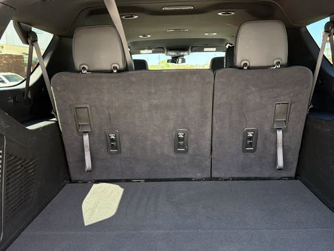 Used 2024 Chevrolet Suburban LT AWD/4WD image 9