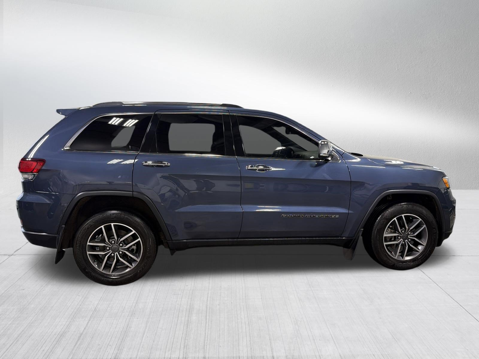 Used 2020 Jeep Grand Cherokee Limited w/ Trailer Tow Group IV AWD/4WD image 8