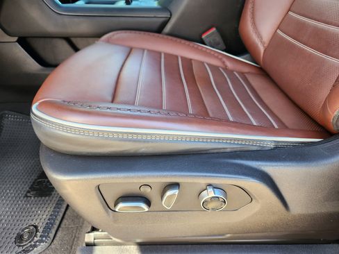 Certified 2024 GMC Sierra 2500 Denali Ultimate image 25