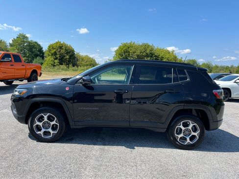 Used 2022 Jeep Compass Trailhawk w/ Sun and Sound Group AWD/4WD image 6