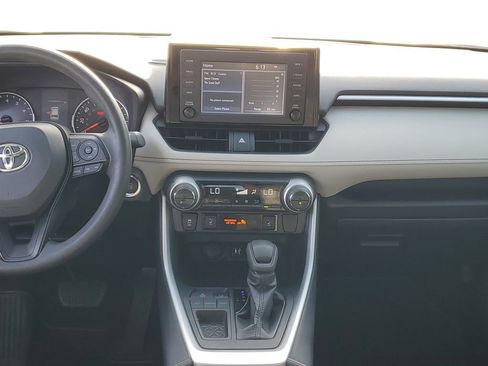 Used 2019 Toyota RAV4 XLE w/ Convenience Package FWD image 15