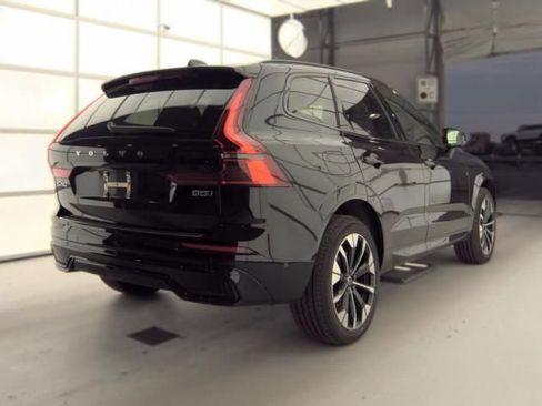 Used 2026 Volvo XC60 B5 Plus AWD/4WD image 5