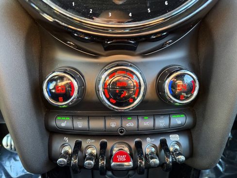 Used 2022 MINI Cooper John Cooper Works w/ Driver Assistance Package FWD image 18