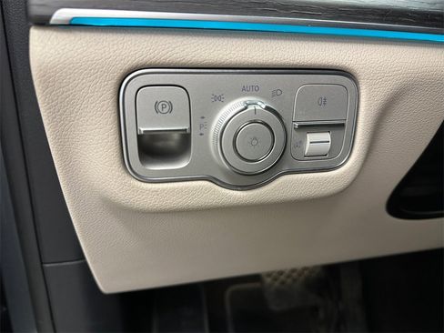 Used 2021 Mercedes-Benz GLE 450 4MATIC image 23