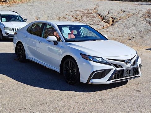 Used 2024 Toyota Camry XSE image 7