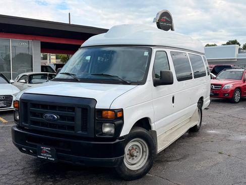 Used 2011 Ford E-350 and Econoline 350 XL w/ PWR Windows & Locks Group RWD image 1