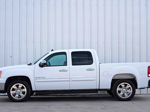 Used 2011 GMC Sierra 1500 SLE w/ Regional Value Package image 8