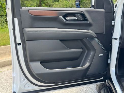 New 2025 GMC Yukon Denali w/ LPO, Floor Liner Package image 13