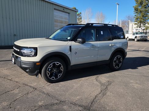 New 2025 Ford Bronco Sport Outer Banks w/ Outer Banks Tech Package+ image 3