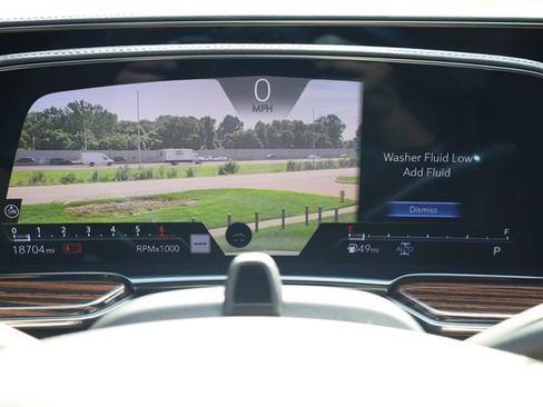 Used 2023 Cadillac Escalade Premium Luxury AWD/4WD image 14