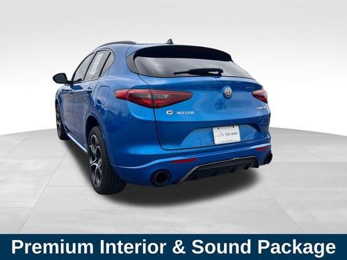Used 2022 Alfa Romeo Stelvio Veloce AWD/4WD image 3