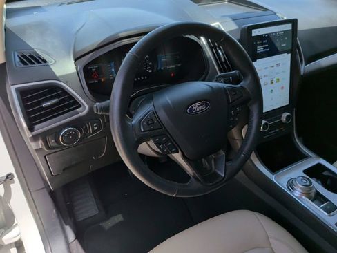 Used 2022 Ford Edge SEL w/ Convenience Package AWD/4WD image 14