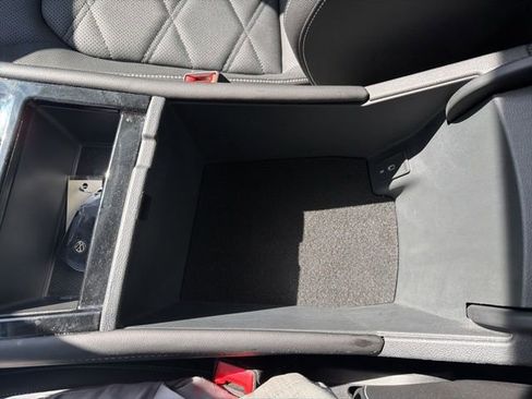 Used 2025 Volkswagen Atlas SE image 24