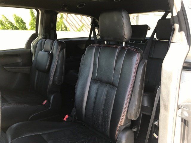 Used 2016 Dodge Grand Caravan R/T FWD image 9