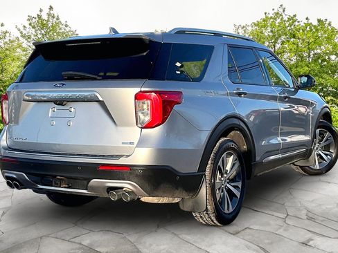 Used 2020 Ford Explorer Platinum w/ Premium Technology Package image 13