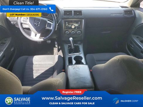 Used 2014 Dodge Challenger R/T RWD image 11