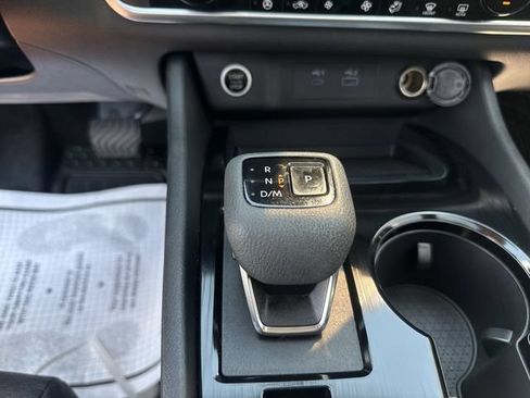 Used 2023 Nissan Rogue SV w/ SV Premium B Package FWD image 21