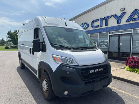 Used 2025 RAM ProMaster 2500 w/ Convenience Group FWD image 2